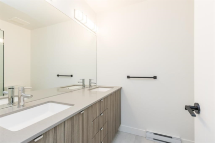Office / Den Photo of 606 32828 Landeau Place, Abbotsford, BC