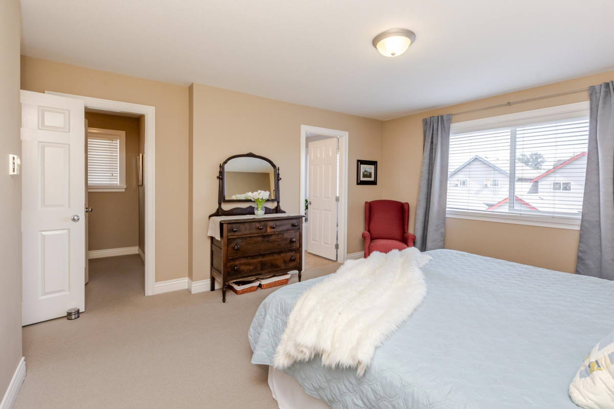 Bedroom 3 Photo of 6522 193a Street, Surrey, BC