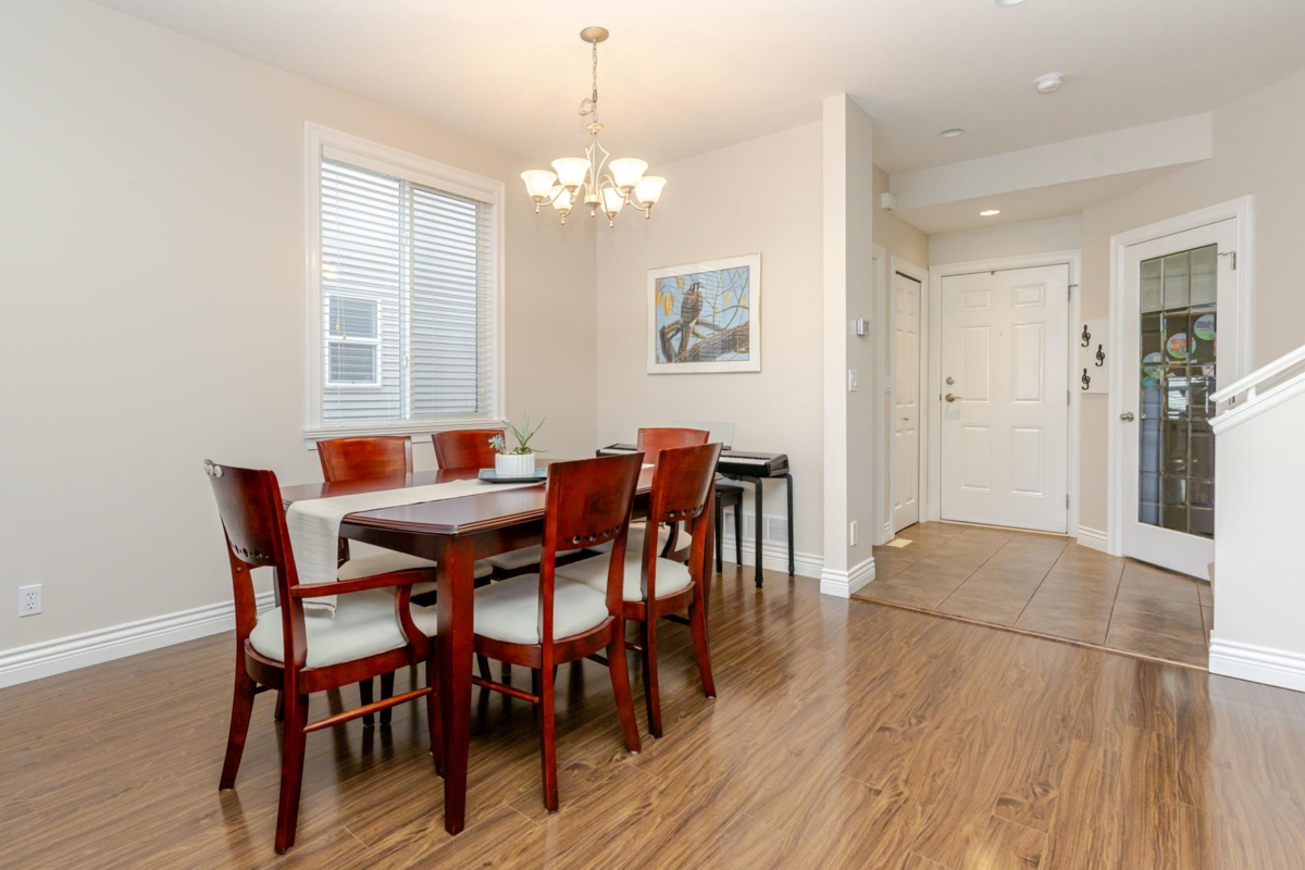 Dining Area Photo of 6522 193a Street, Surrey, BC
