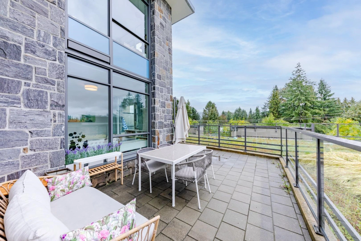 Guest Bathroom Photo of 205 1295 Conifer Street, North Vancouver, BC