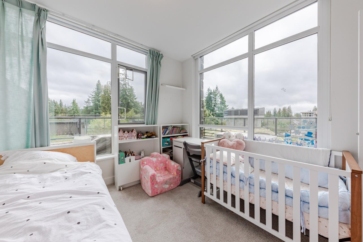 Walk-In Closet Photo of 205 1295 Conifer Street, North Vancouver, BC