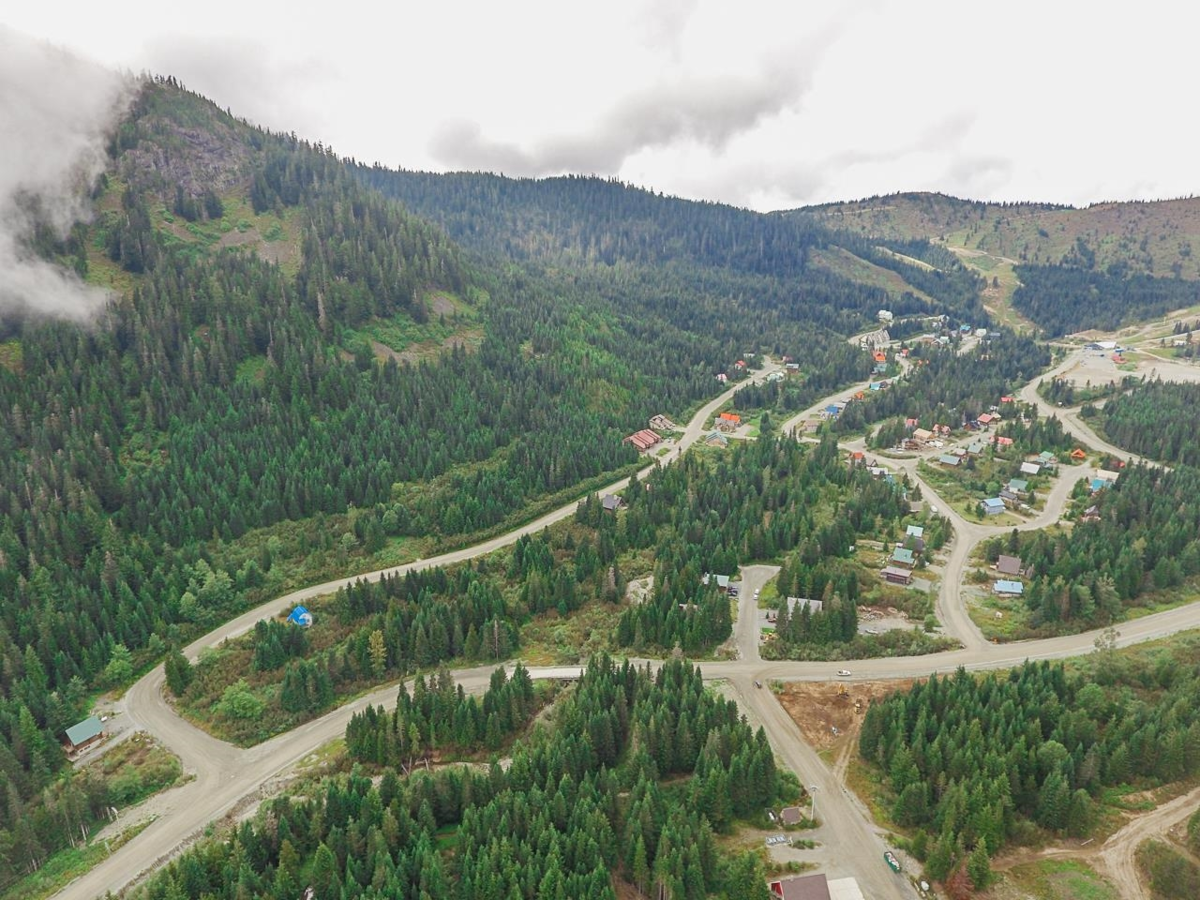 Mudroom Photo of 20478 Edelweiss Drive, Mission, BC