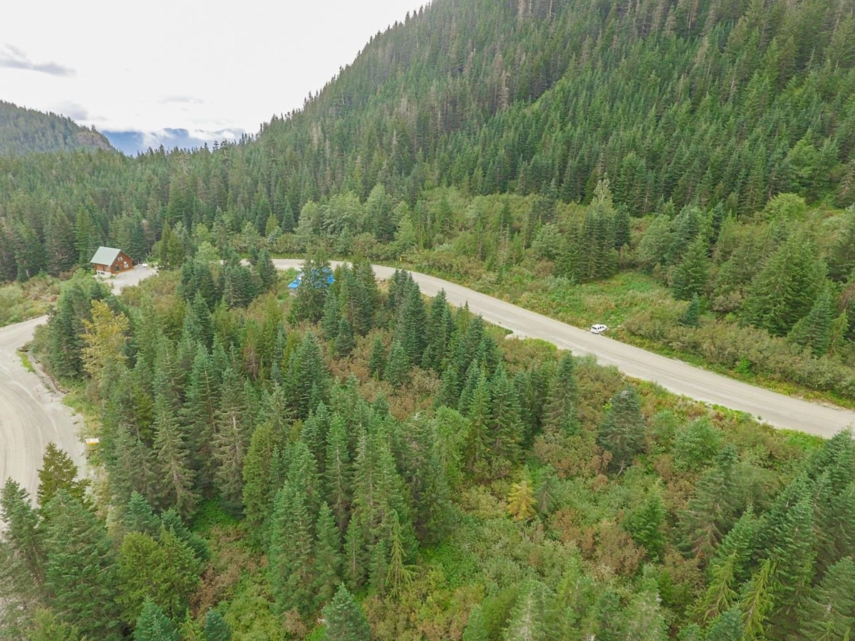 Walk-In Closet Photo of 20478 Edelweiss Drive, Mission, BC