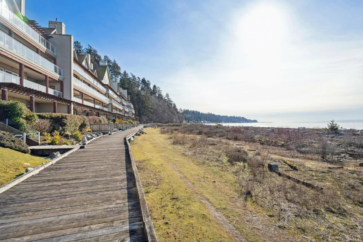 Backyard Photo of 210 1120 Tsatsu Shores Drive, Tsawwassen, BC