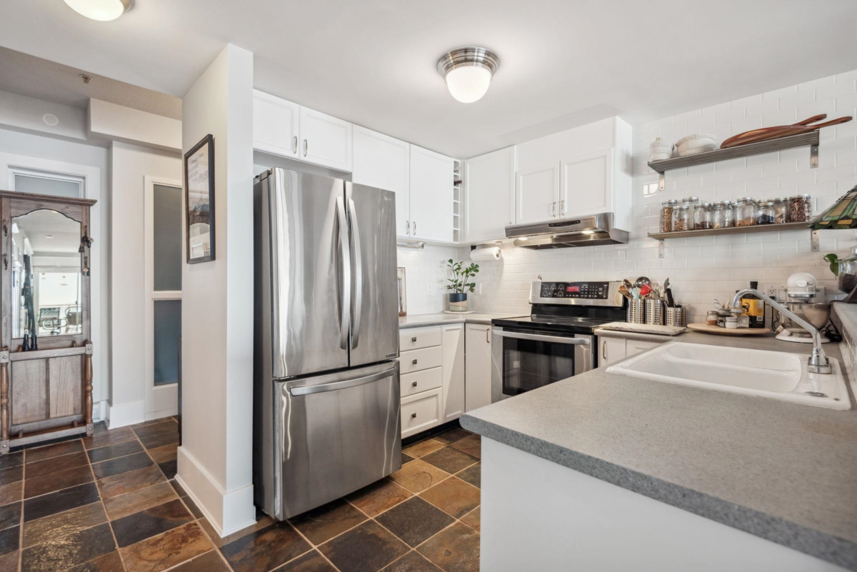 Bedroom 3 Photo of 210 1120 Tsatsu Shores Drive, Tsawwassen, BC