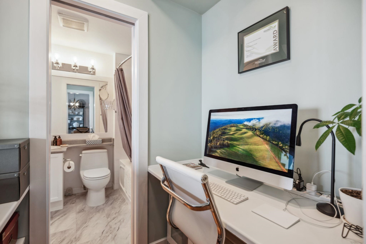 Powder Room Photo of 210 1120 Tsatsu Shores Drive, Tsawwassen, BC