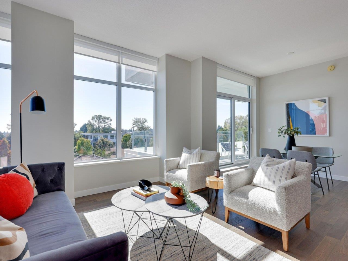 Living Room Photo of 604 5033 Cambie Street, Vancouver, BC