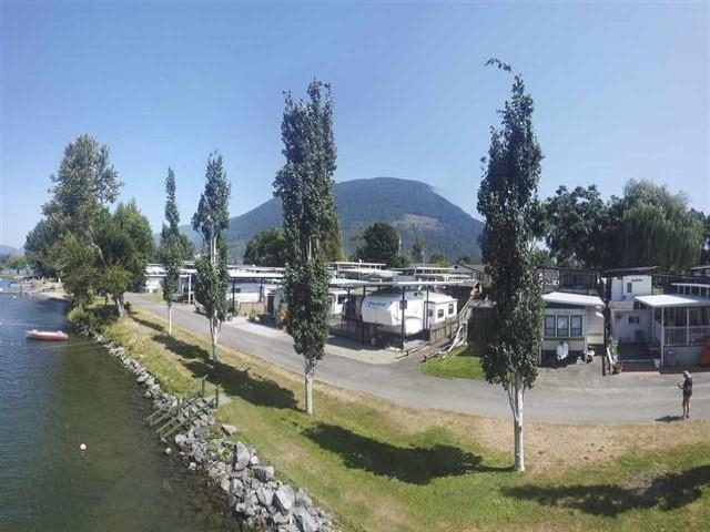 Basement Recreation Room Photo of 17 9341 Shook Road, Mission, BC
