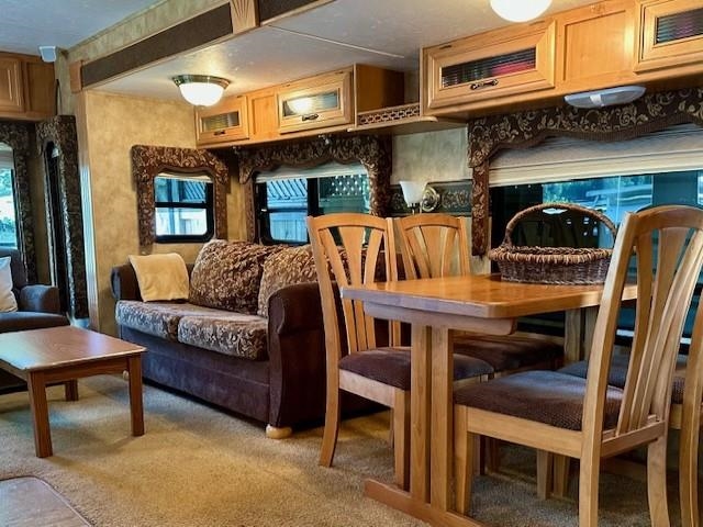 Breakfast Nook Photo of 17 9341 Shook Road, Mission, BC