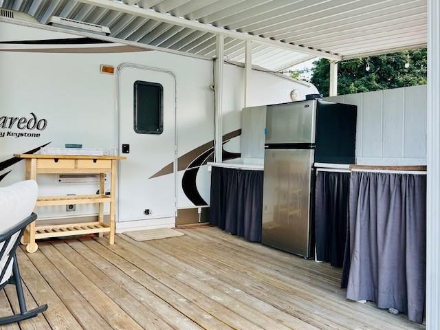 Kitchen Island Photo of 17 9341 Shook Road, Mission, BC