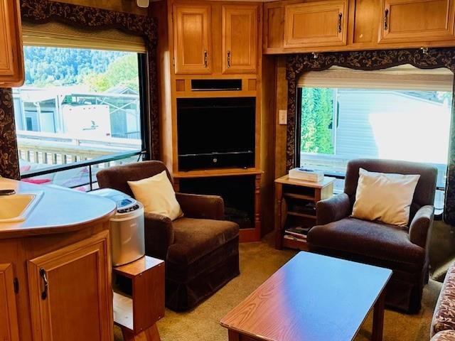 Primary Bathroom Photo of 17 9341 Shook Road, Mission, BC