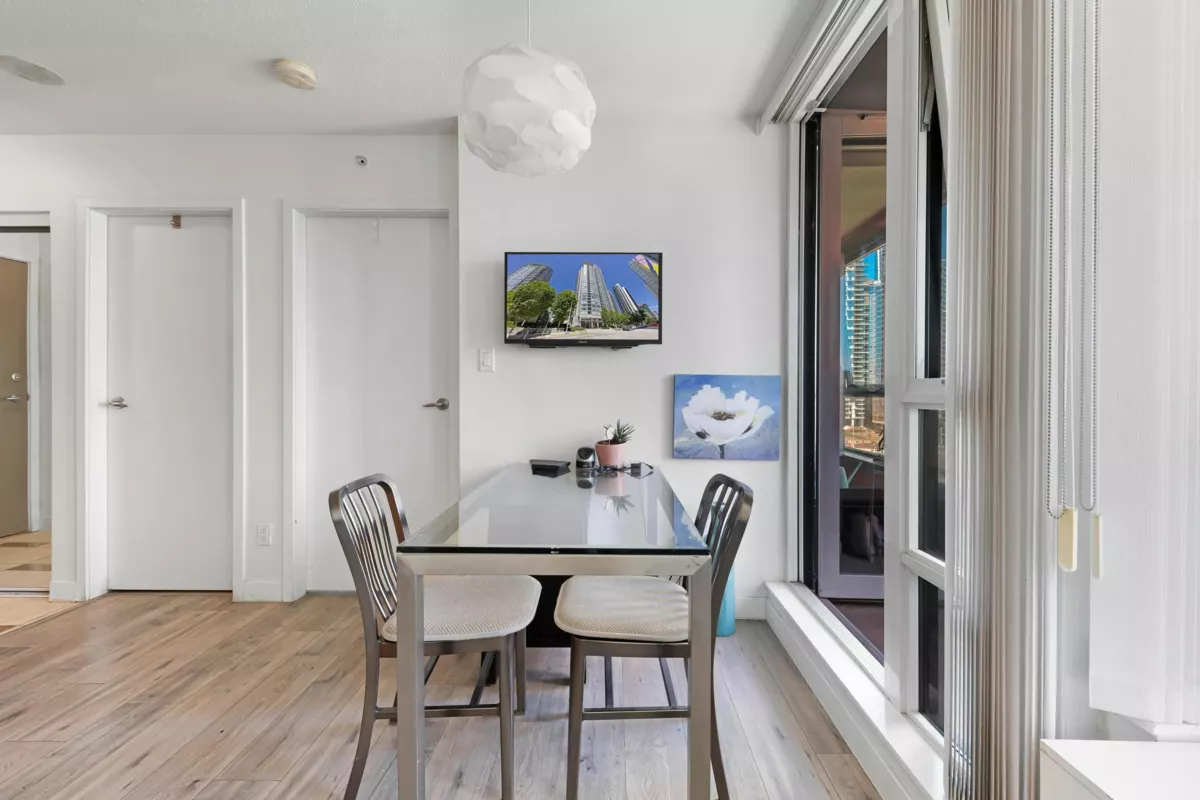 Kitchen Photo of 1607 1495 Richard Street, Vancouver, BC