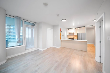 902 6971 Elmbridge Way, Richmond, BC, Richmond — Apartment/Condo for sale
