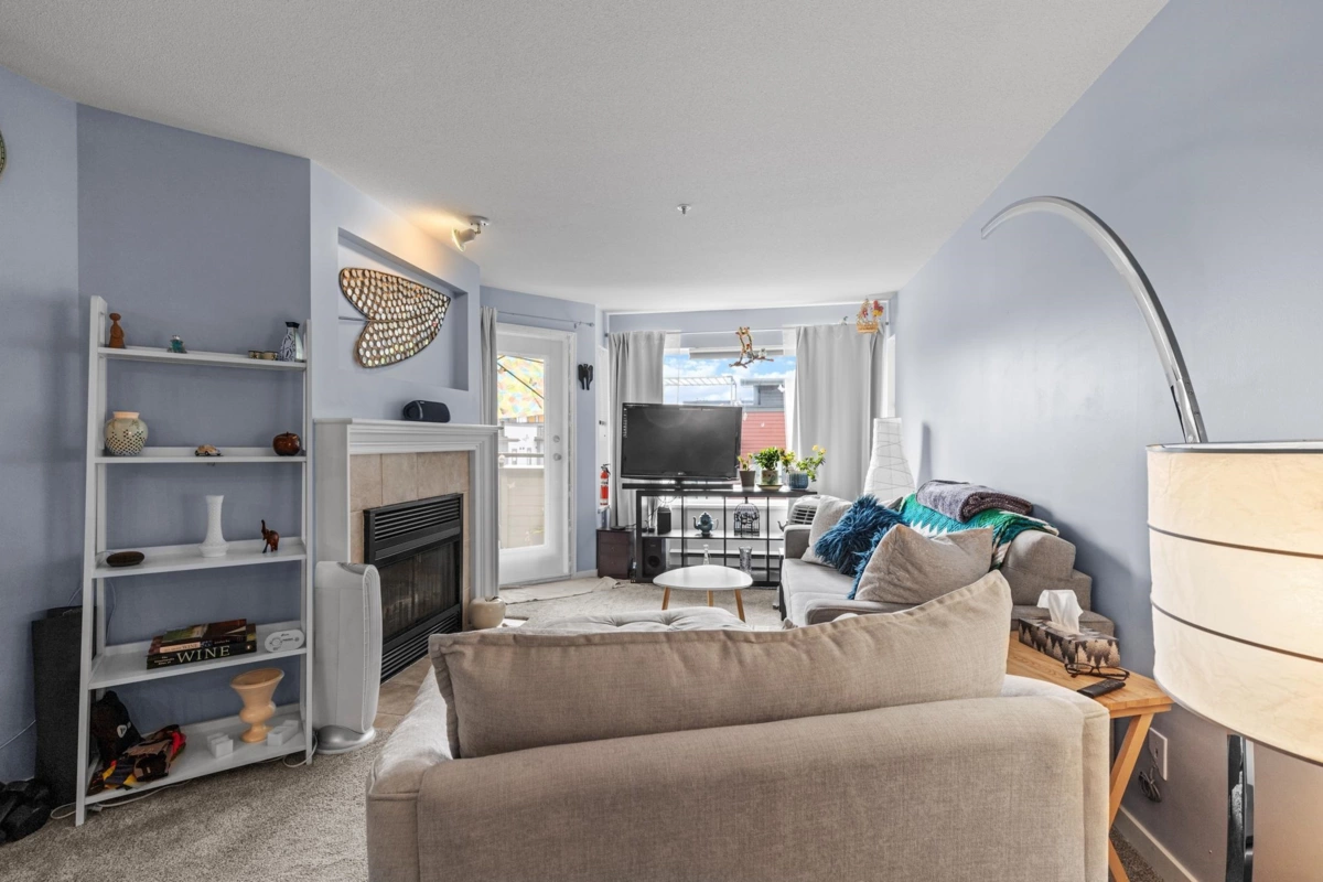 Dining Area Photo of 407 33708 King Road, Abbotsford, BC