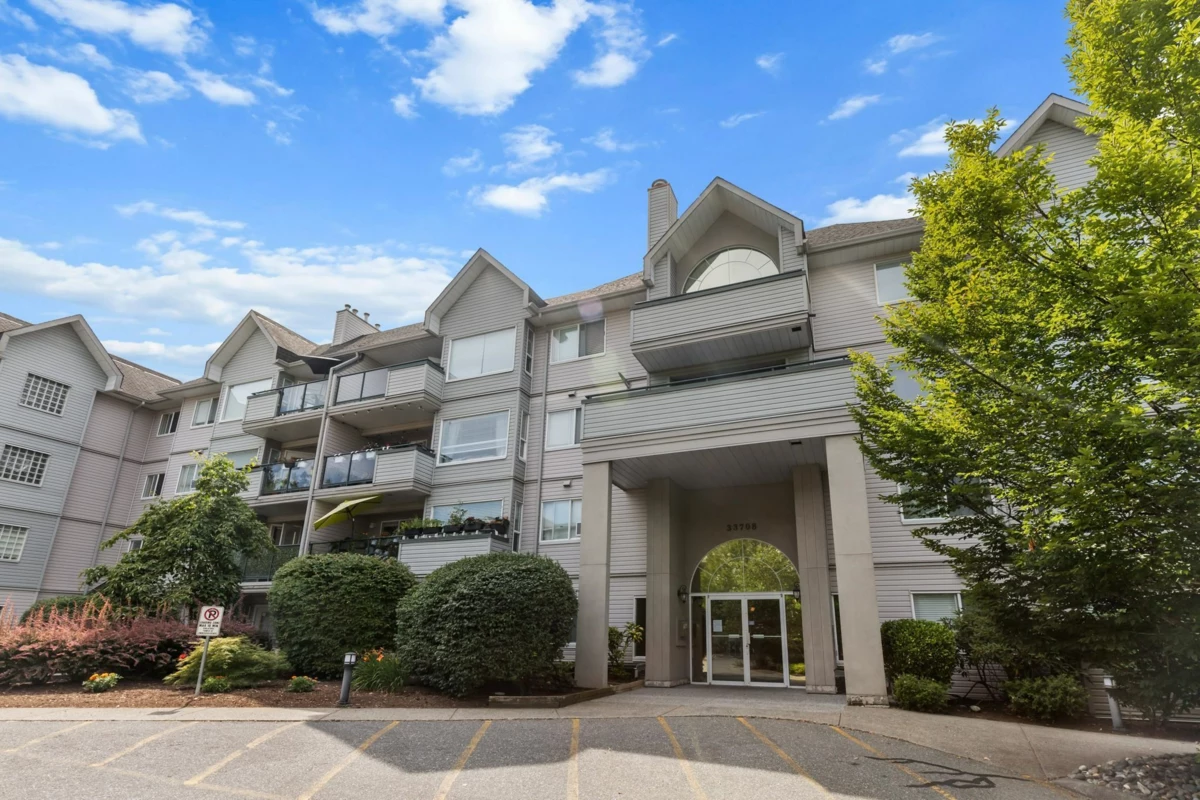 Garden / Landscaping Photo of 407 33708 King Road, Abbotsford, BC