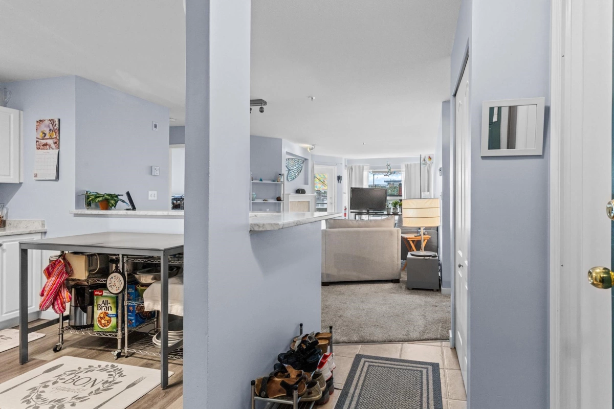 Walk-In Closet Photo of 407 33708 King Road, Abbotsford, BC