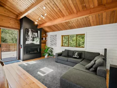 2040 Midnight Way, Squamish, BC, Squamish — Single Family Residence for sale