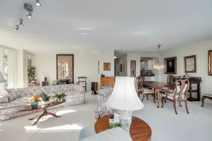 G01 1490 Pennyfarthing Drive, Vancouver, BC, Vancouver — Apartment/Condo for sale