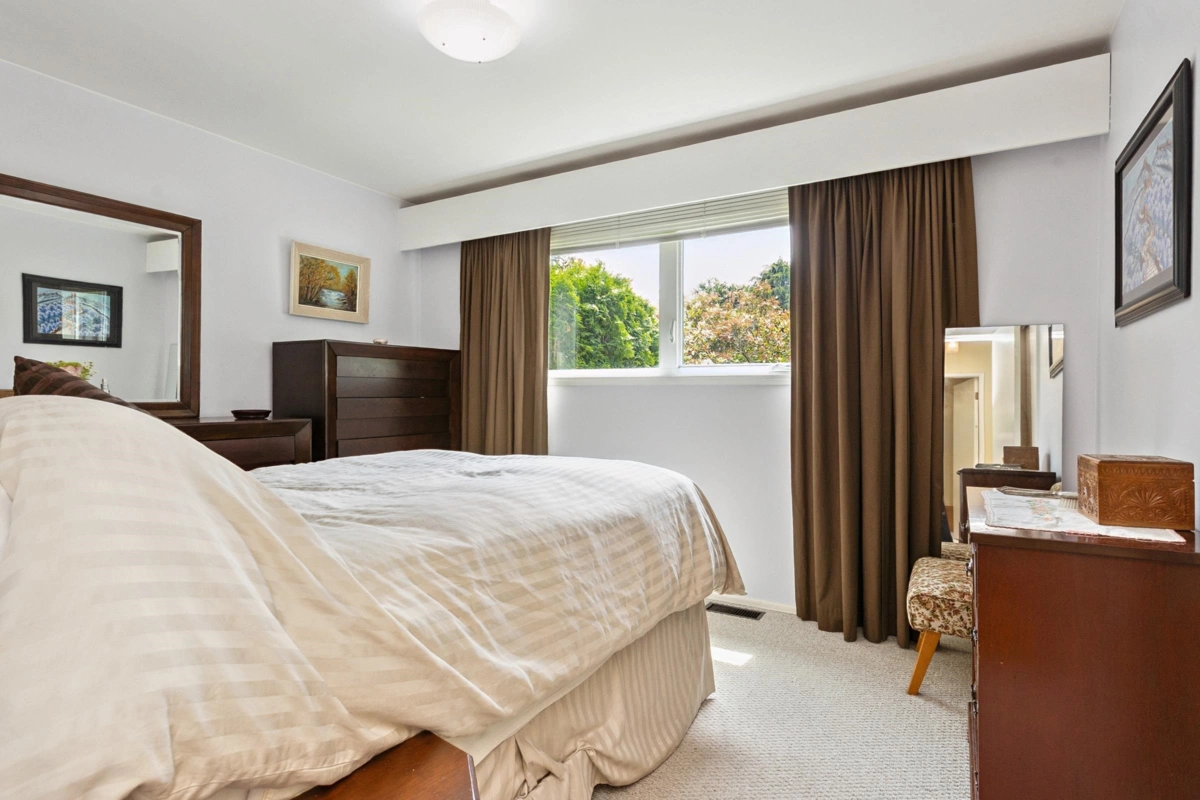 Bedroom 2 Photo of 14093 Magdalen Avenue, White Rock, BC