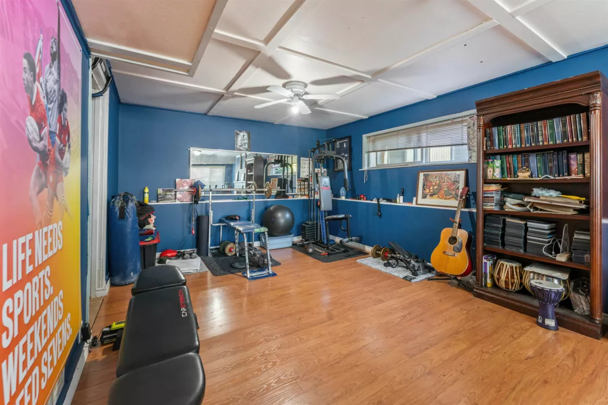 Dining Area Photo of 9761 124a Street, Surrey, BC