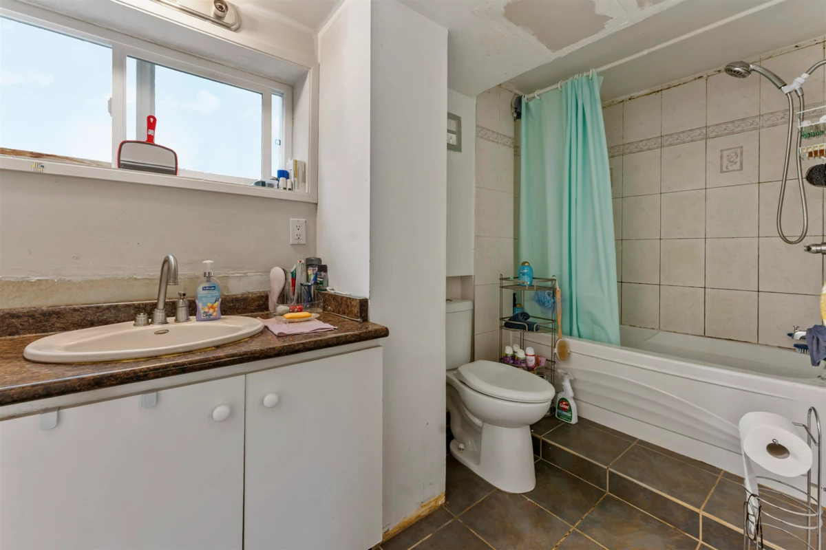 Loft / Bonus Room Photo of 9761 124a Street, Surrey, BC