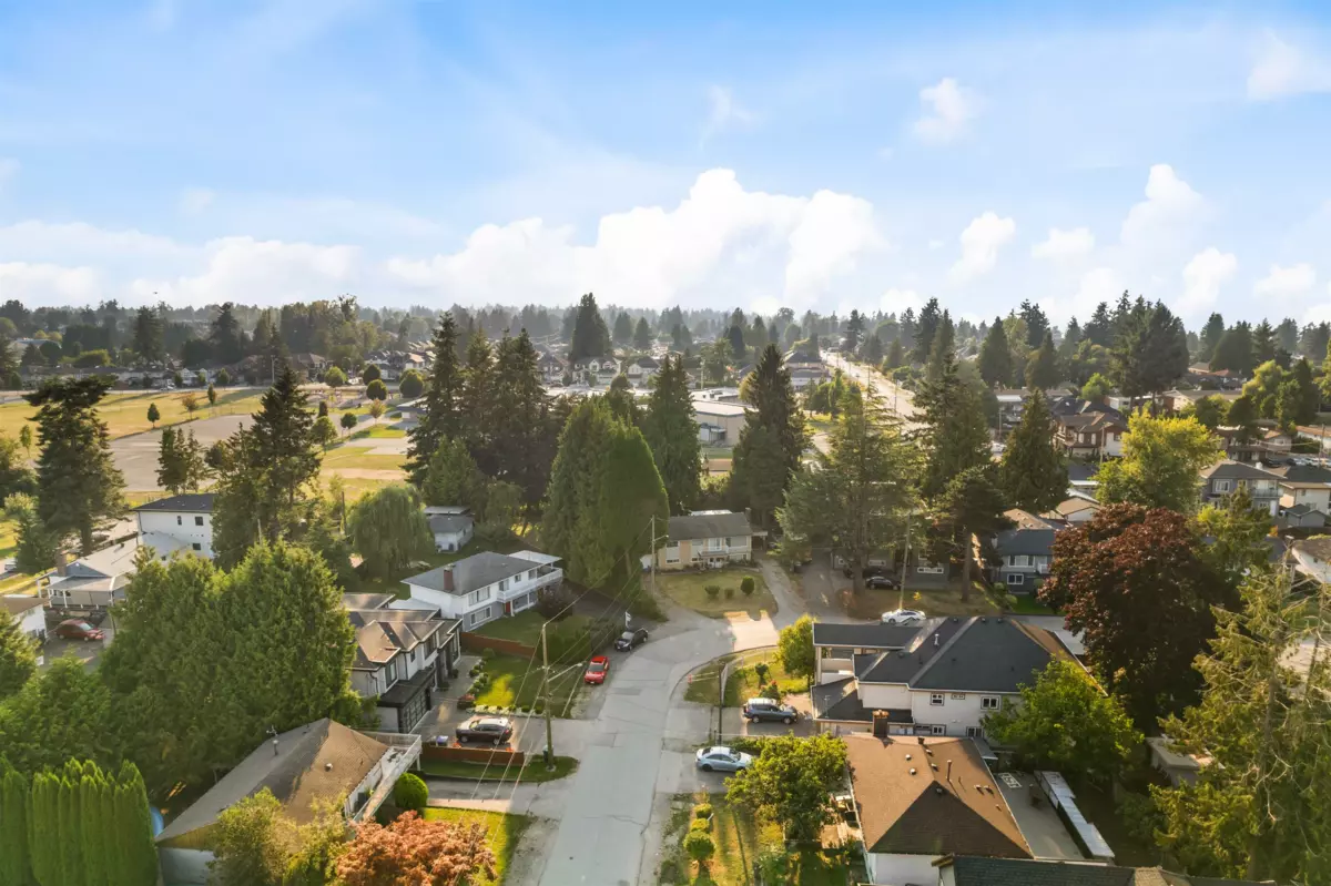 Outdoor Deck Photo of 9761 124a Street, Surrey, BC