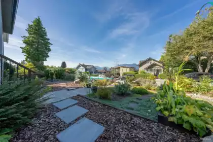 3726 Trinity Street, Burnaby, BC, Burnaby — Single Family Residence for sale