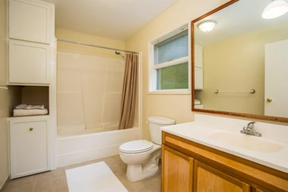 Basement Recreation Room Photo of 13912 28 Avenue, Surrey, BC