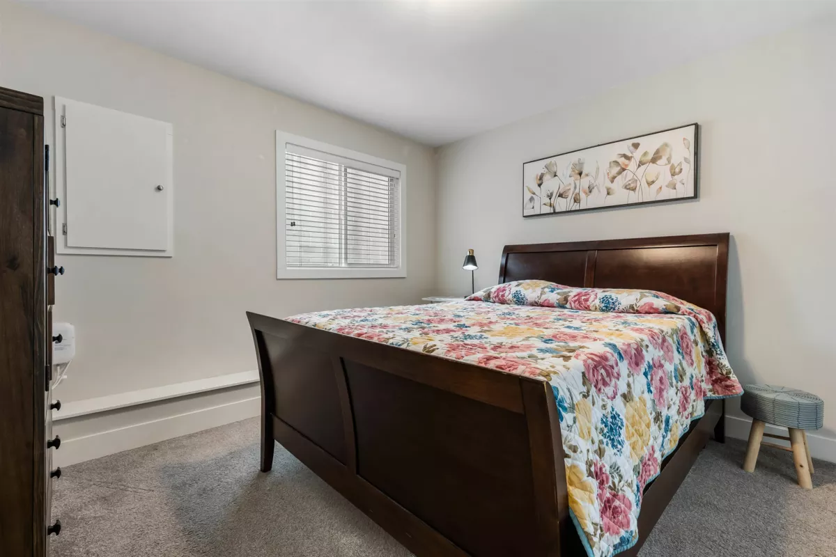 Entry Foyer Photo of 3 5648 Vedder Road, Chilliwack, BC