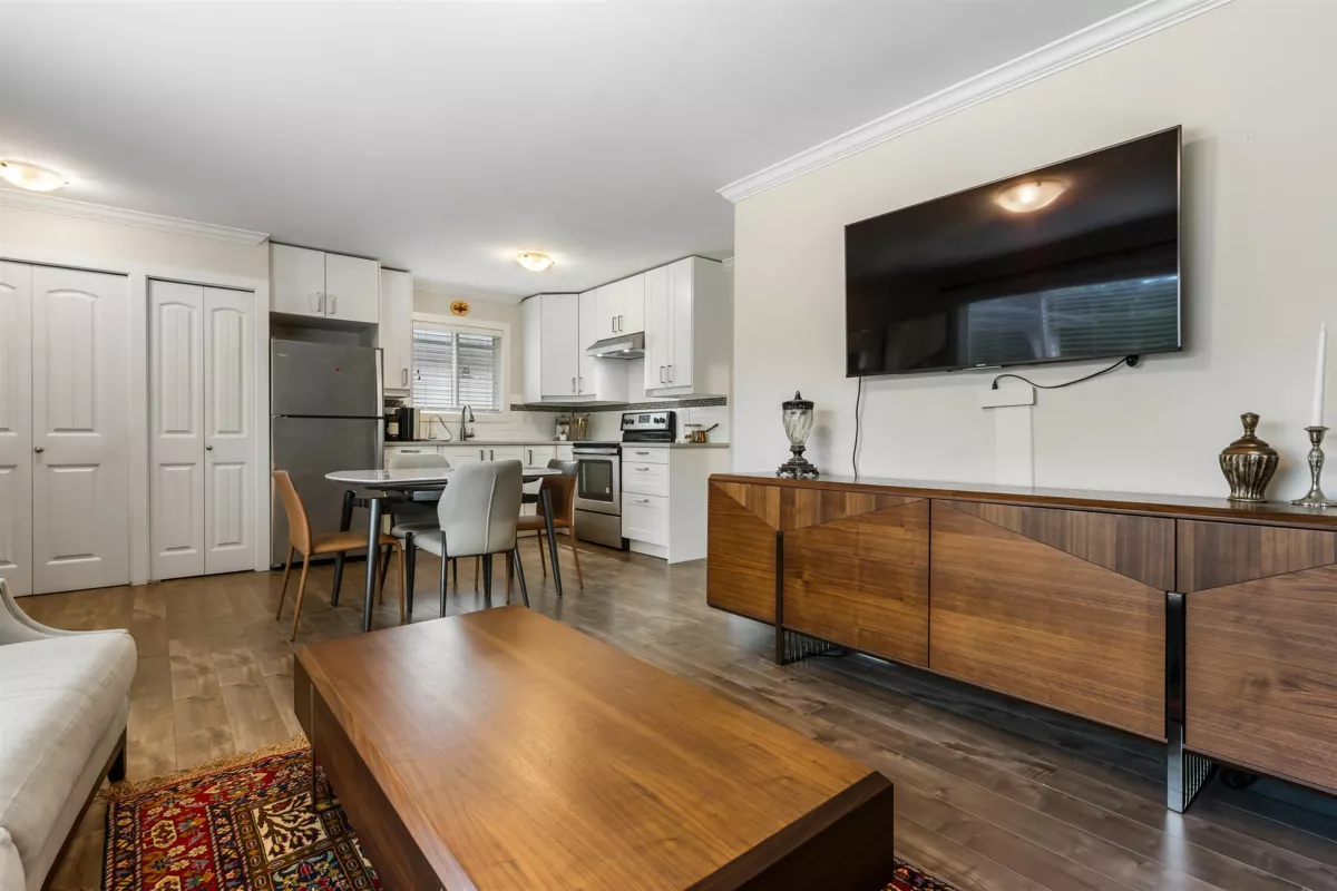Mudroom Photo of 3 5648 Vedder Road, Chilliwack, BC