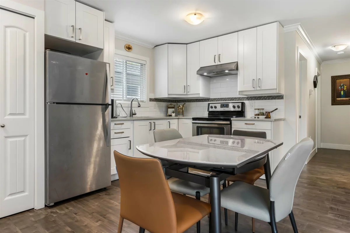 Walk-In Closet Photo of 3 5648 Vedder Road, Chilliwack, BC