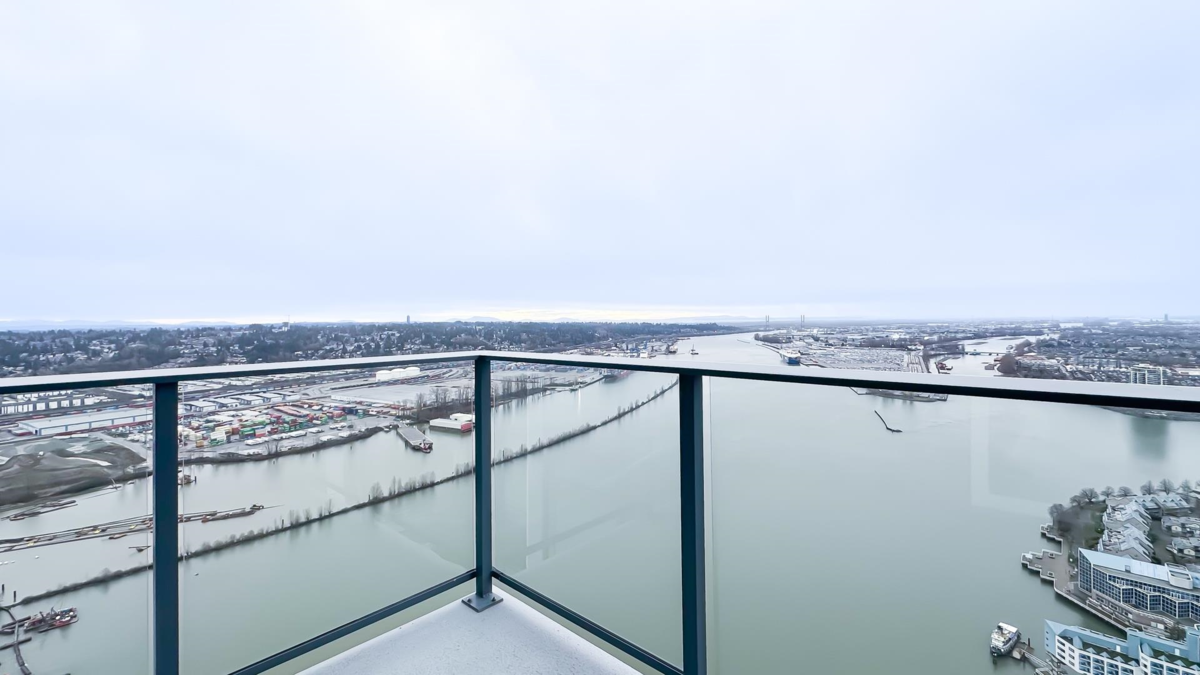Outdoor Patio Photo of 4701 680 Quayside Drive, New Westminster, BC
