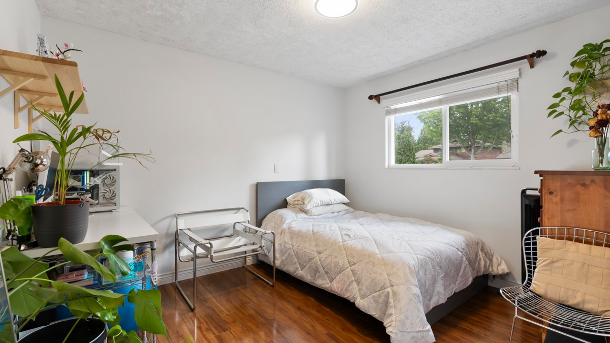 Bedroom 3 Photo of 14409 Chartwell Drive, Surrey, BC