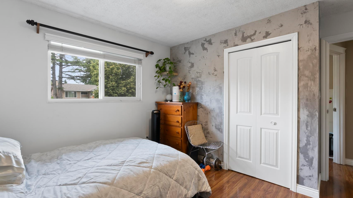 Bedroom 4 Photo of 14409 Chartwell Drive, Surrey, BC