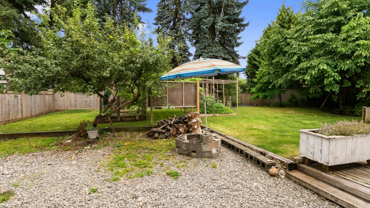 Front Yard Photo of 14409 Chartwell Drive, Surrey, BC