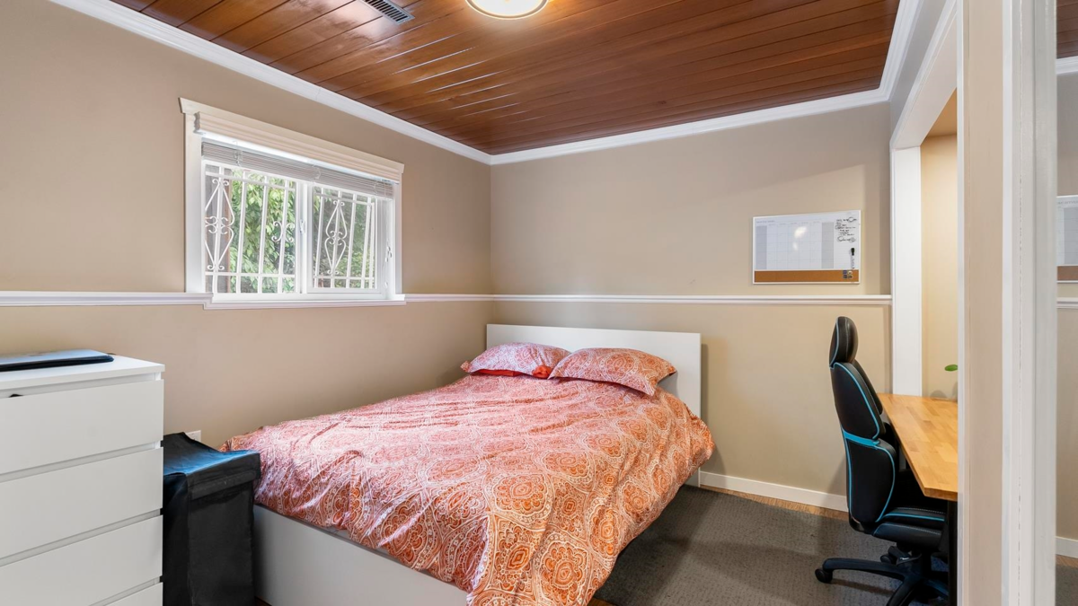 Mudroom Photo of 14409 Chartwell Drive, Surrey, BC