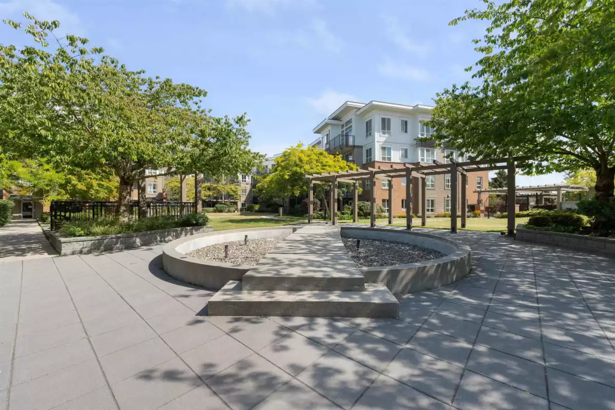 Guest Bathroom Photo of 420 9399 Tomicki Avenue, Richmond, BC