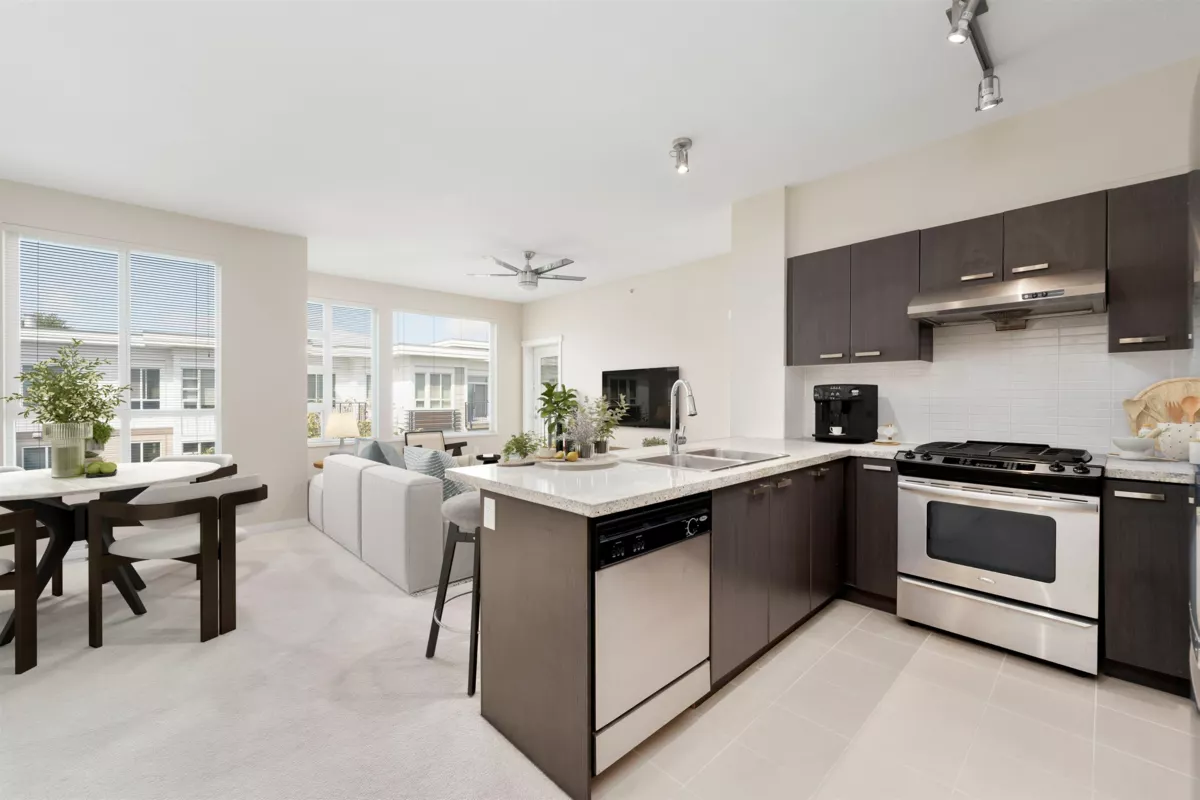 Living Room Photo of 420 9399 Tomicki Avenue, Richmond, BC