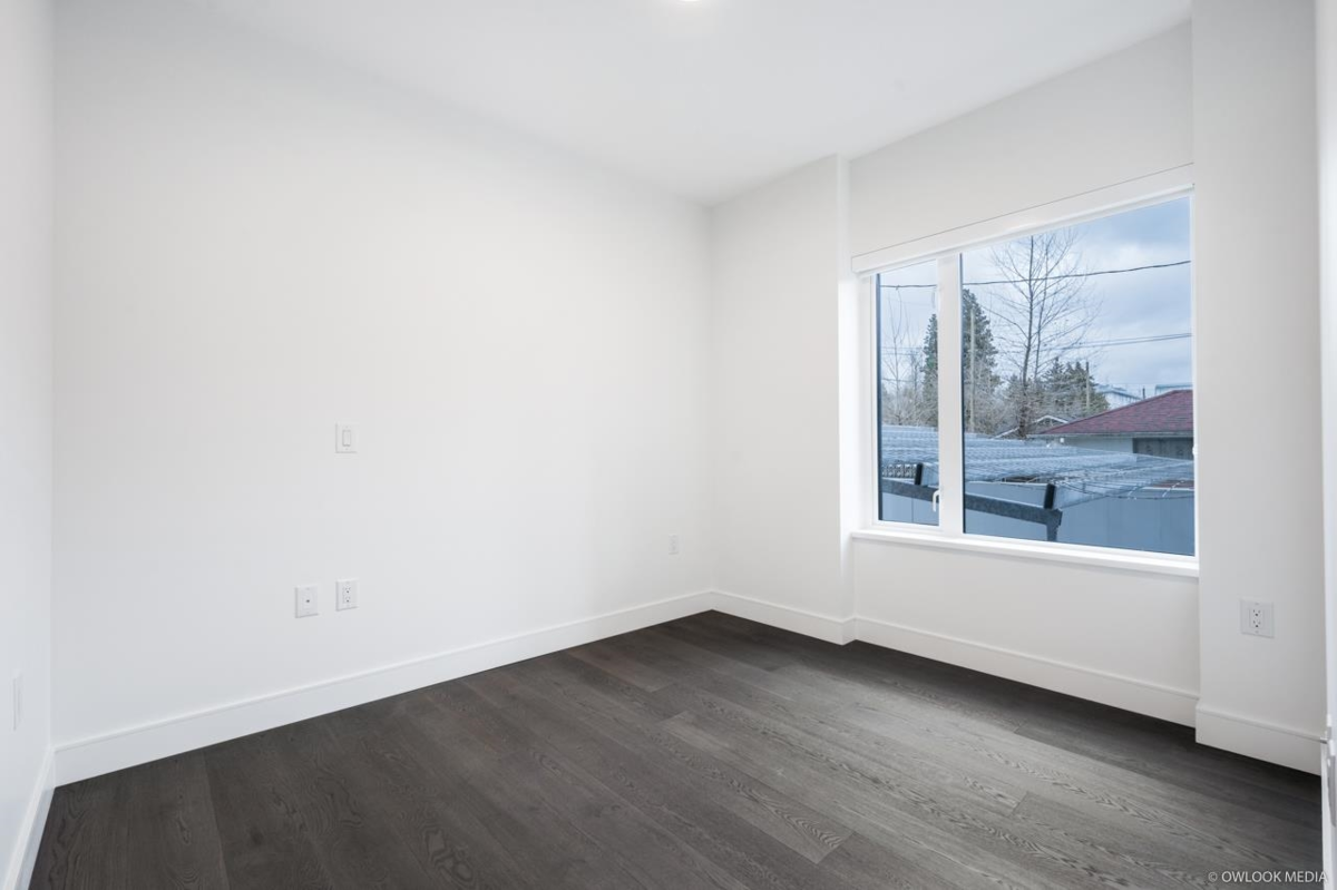 Dining Area Photo of 105 477 W 59th Avenue, Vancouver, BC