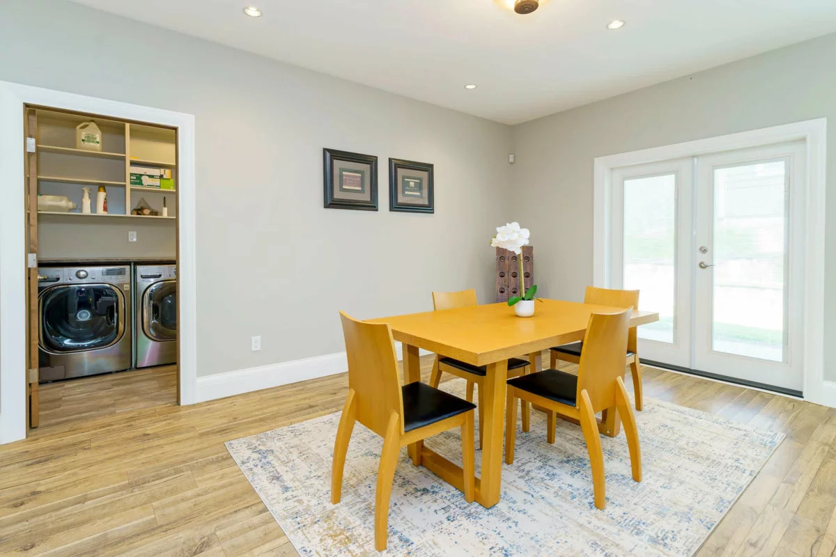 Breakfast Nook Photo of 1055 Charland Avenue, Coquitlam, BC