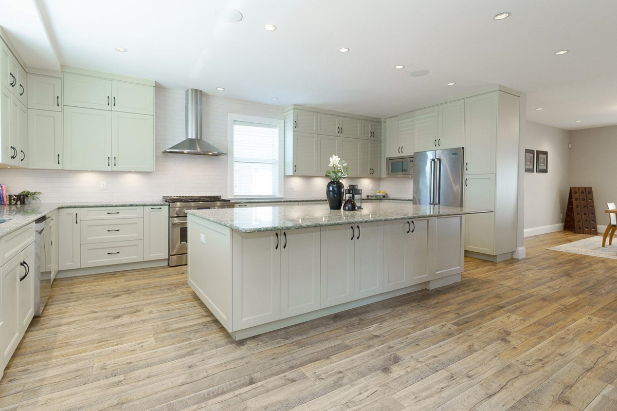 Family Room Photo of 1055 Charland Avenue, Coquitlam, BC