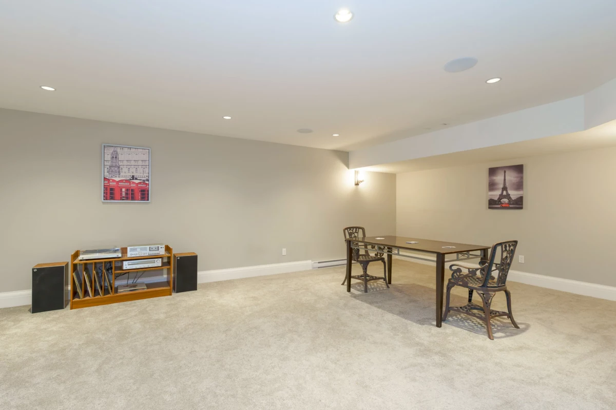 Hallway Photo of 1055 Charland Avenue, Coquitlam, BC