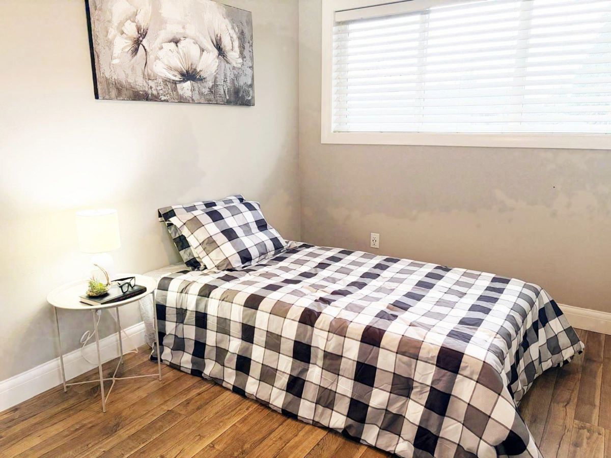 Hot Tub / Spa Photo of 1055 Charland Avenue, Coquitlam, BC