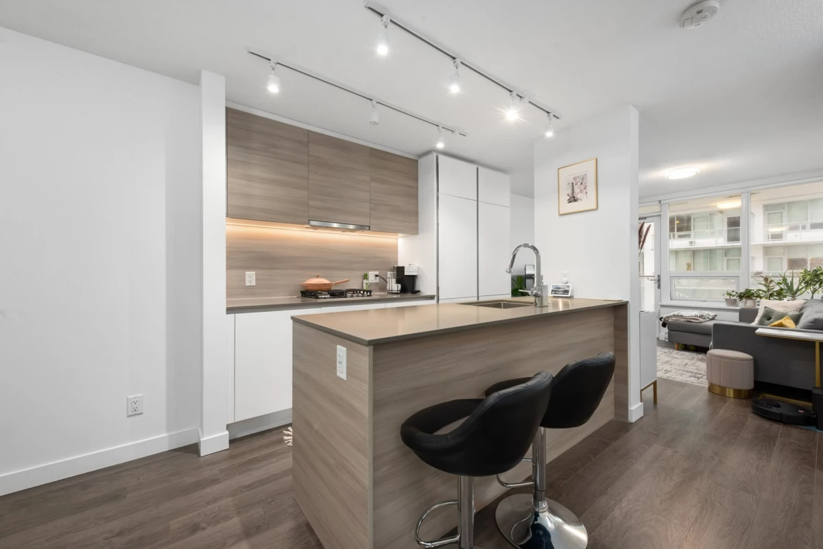 Kitchen Photo of 2509 908 Quayside Drive, New Westminster, BC