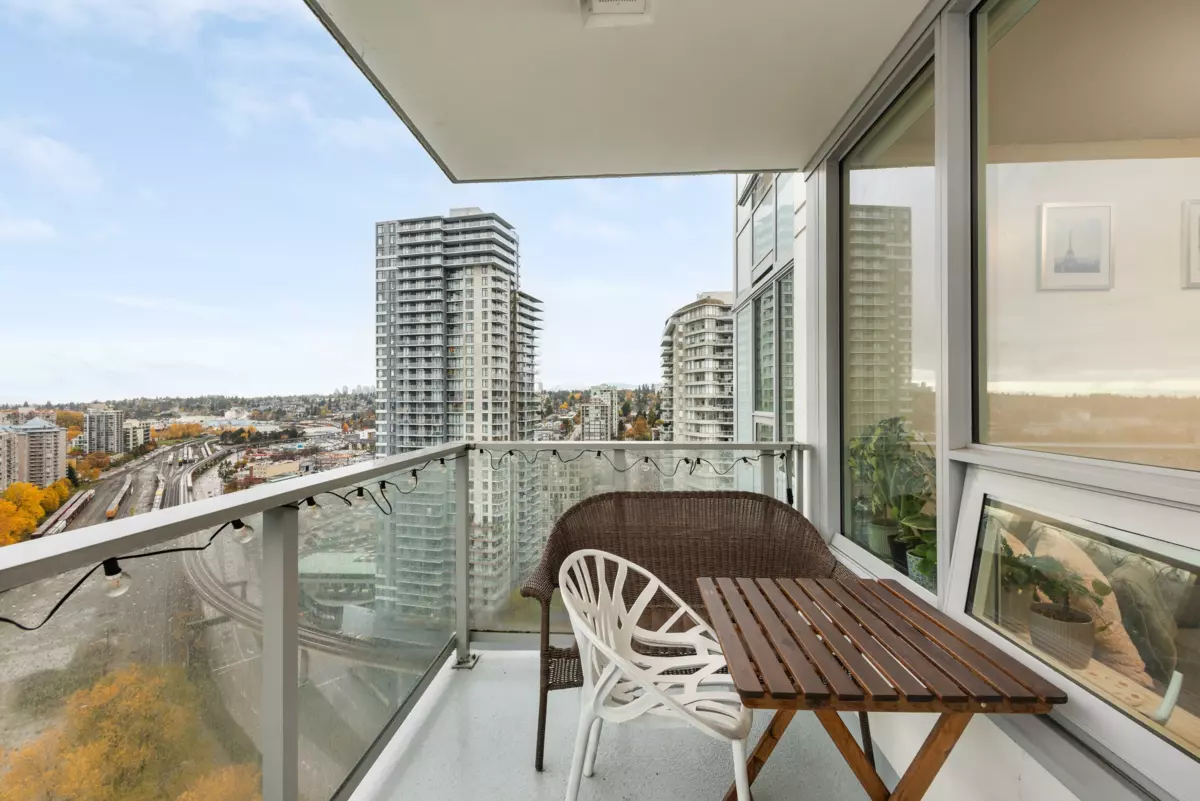 Powder Room Photo of 2509 908 Quayside Drive, New Westminster, BC