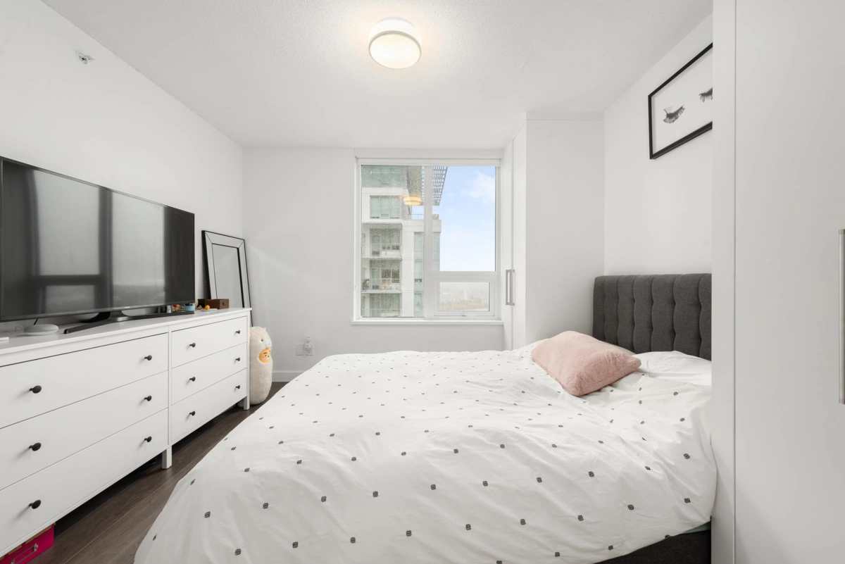 Primary Bathroom Photo of 2509 908 Quayside Drive, New Westminster, BC