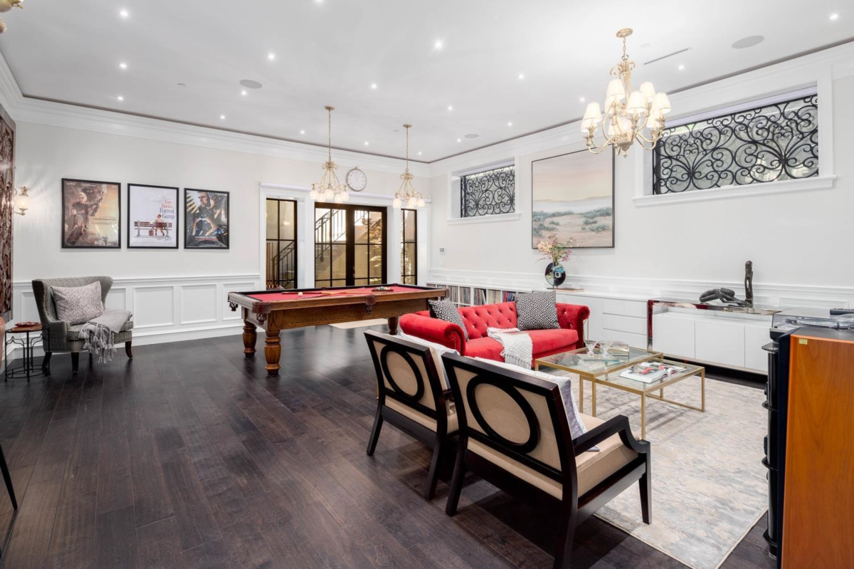 Front Yard Photo of 8483 Wiltshire Street, Vancouver, BC