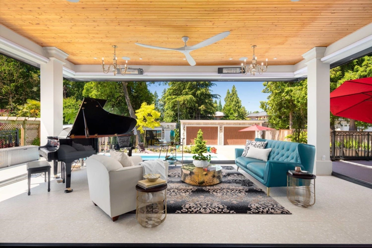 Walk-In Closet Photo of 8483 Wiltshire Street, Vancouver, BC