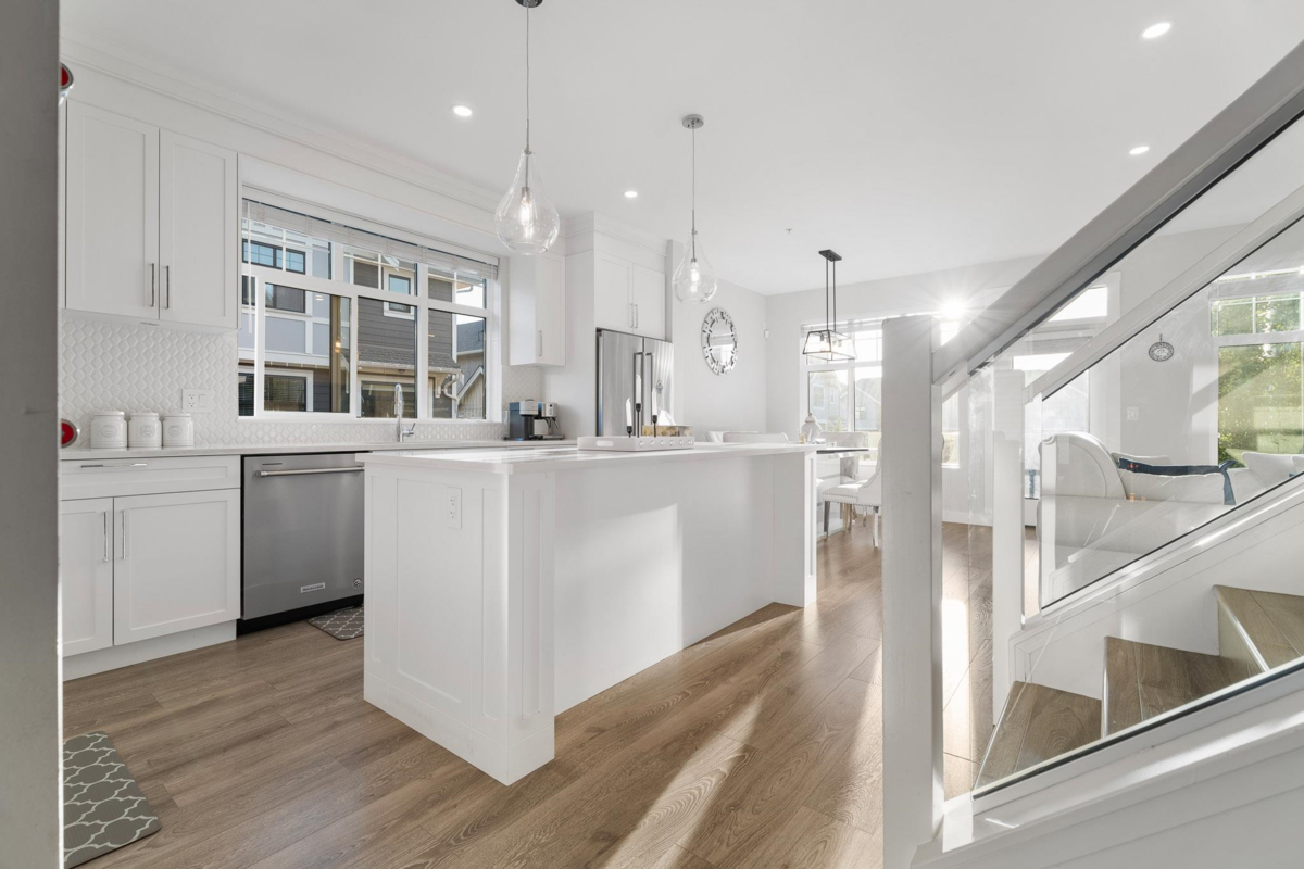 Breakfast Nook Photo of 17 20327 72b Avenue, Langley, BC