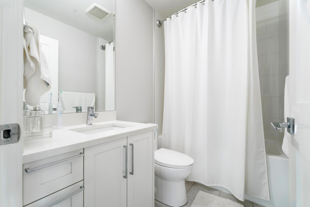 Entry Foyer Photo of 17 20327 72b Avenue, Langley, BC